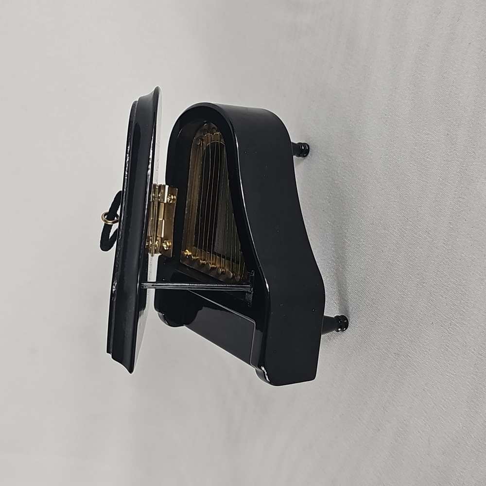 Mini Grand Piano Figurine - Picture 2 of 7